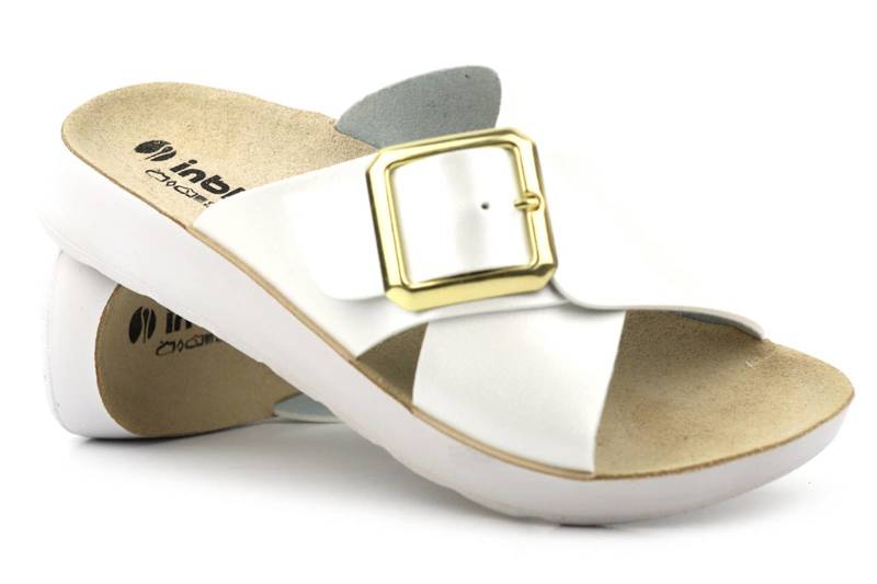 Bequeme Damen-Flip-Flops mit goldener Schnalle – Inblu AG-07, weiß